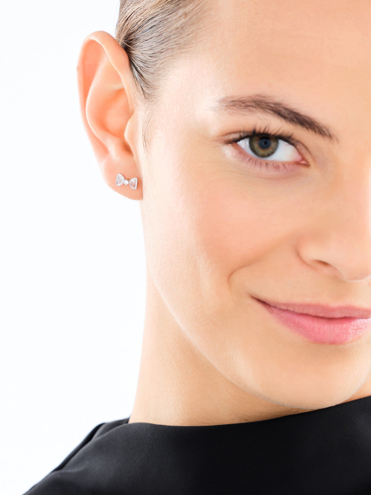 Kolczyki srebrne z cyrkoniami – kokardki, srebro 925